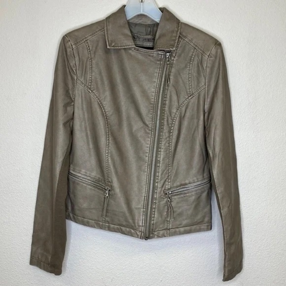 Elegant Women's Taupe Leather Jacket